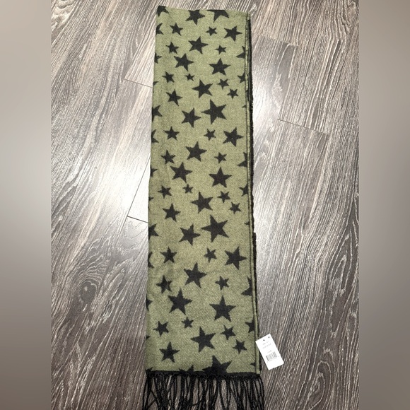 NWT STEVE MADDEN Scarf - Picture 1 of 6